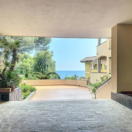 아파트 Roses House 아렌자노